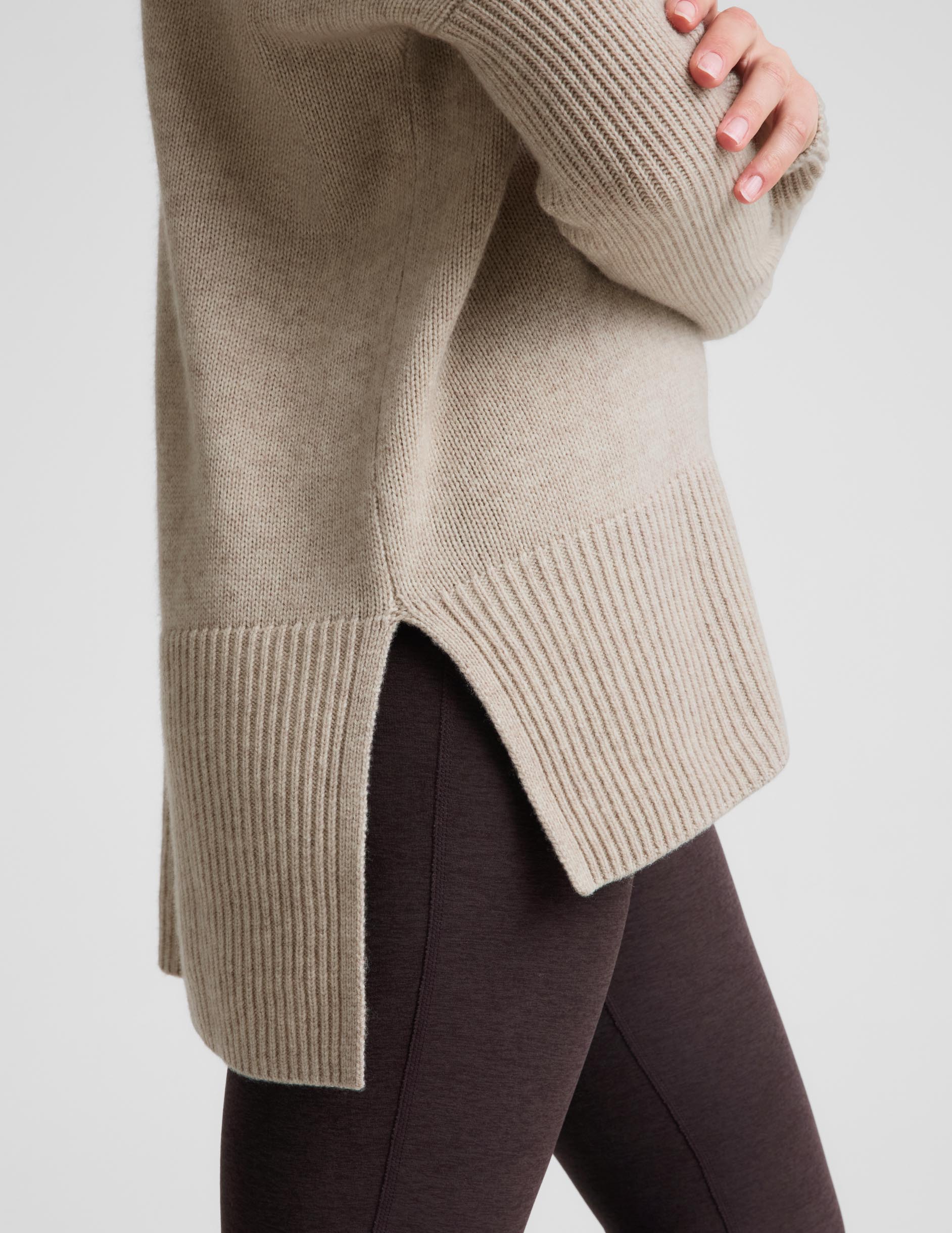 Wool-Cashmere V-Neck Sweater - Oatmeal Heather