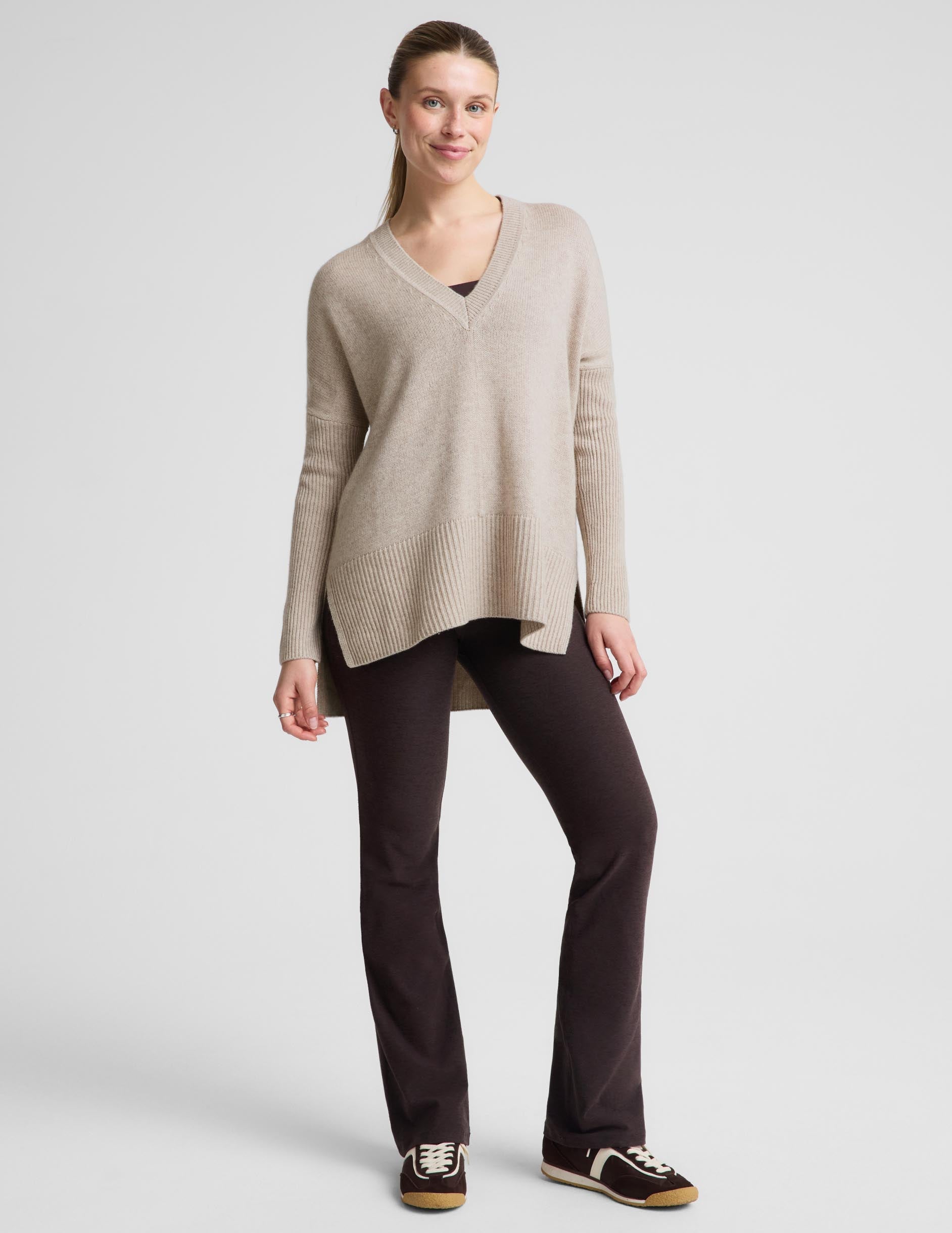 Wool-Cashmere V-Neck Sweater - Oatmeal Heather