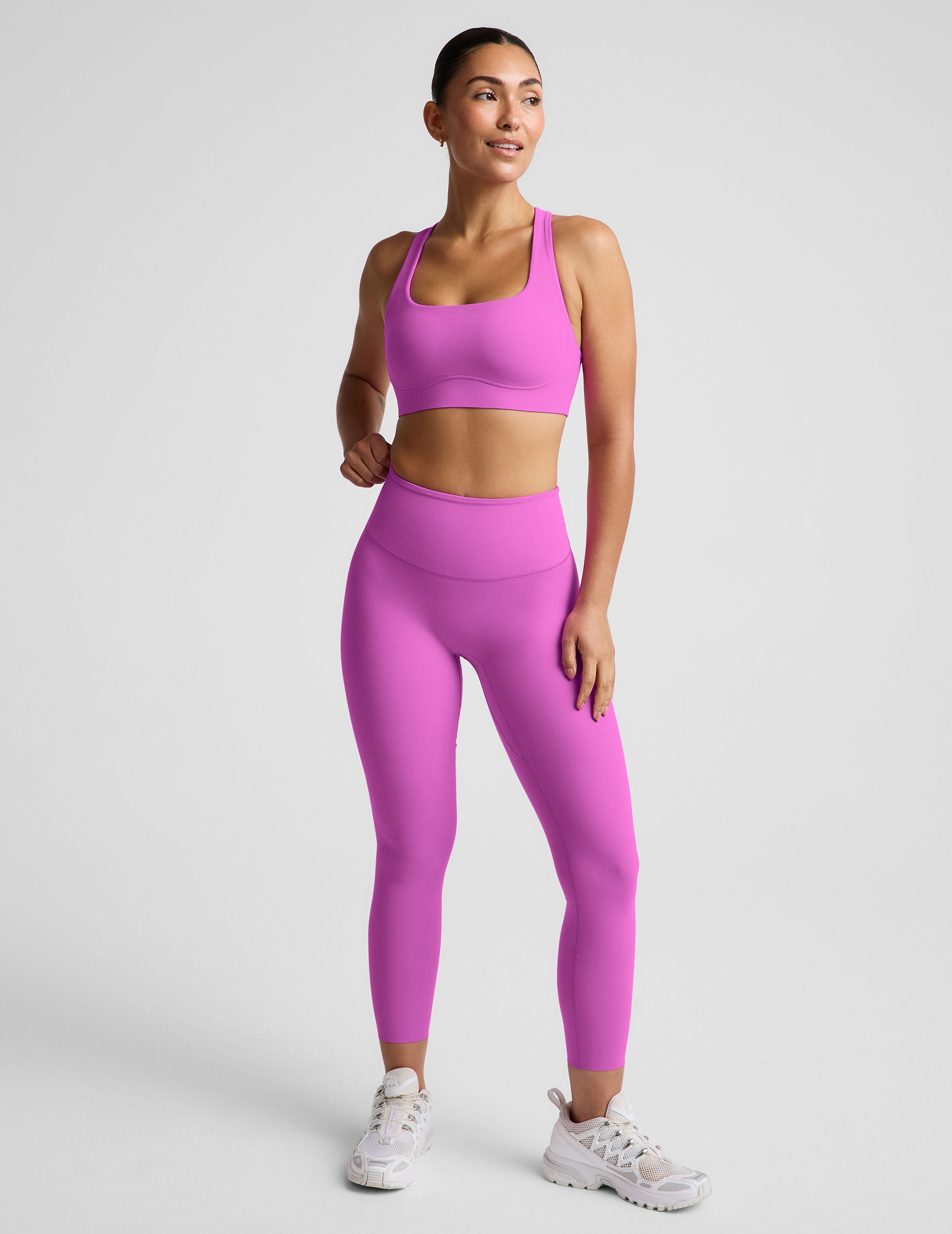 glowzone™ Medium Impact Bra - Electric Fuchsia