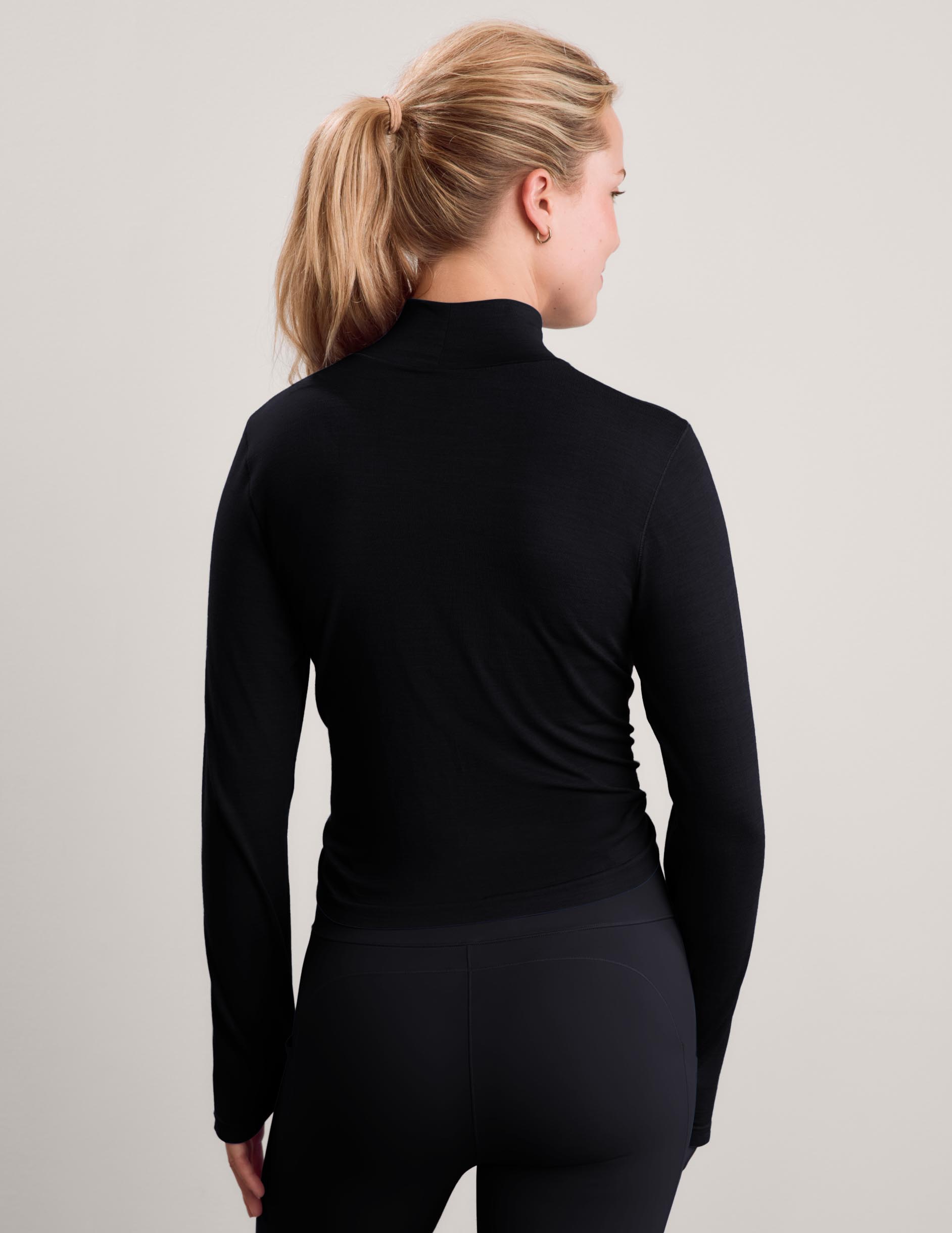 LuxeKnit Merino Wool Turtleneck - Black