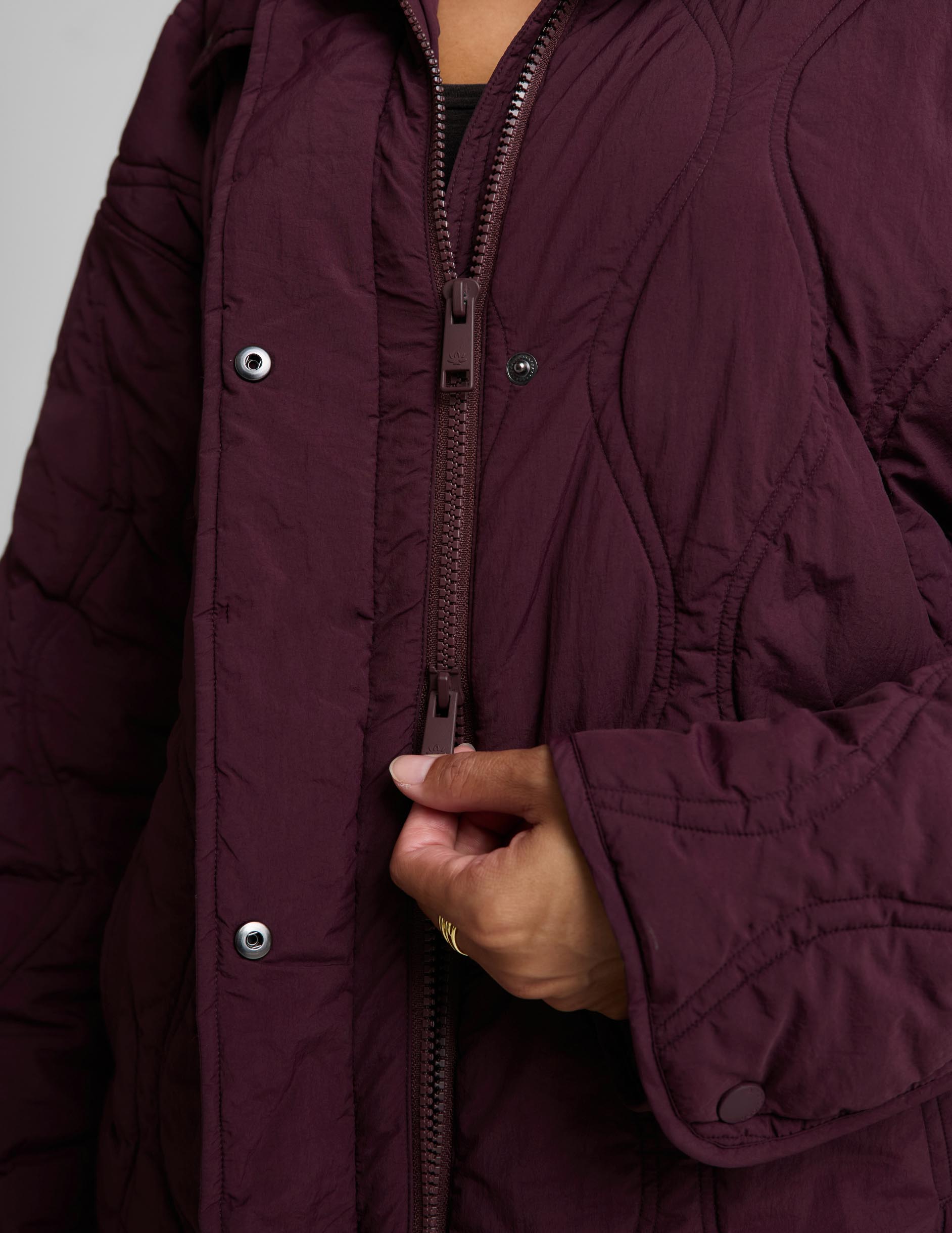Roam Quilted Lightweight Jacket - Cabernet