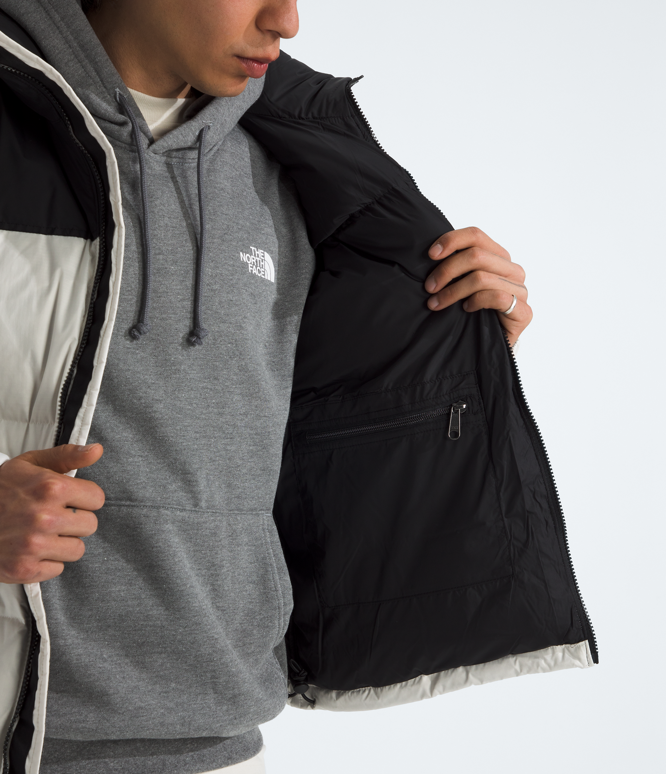 Mens 1996 Retro Nuptse Jacket TNF White DuneTNF BlackRecycled Down MODELINT