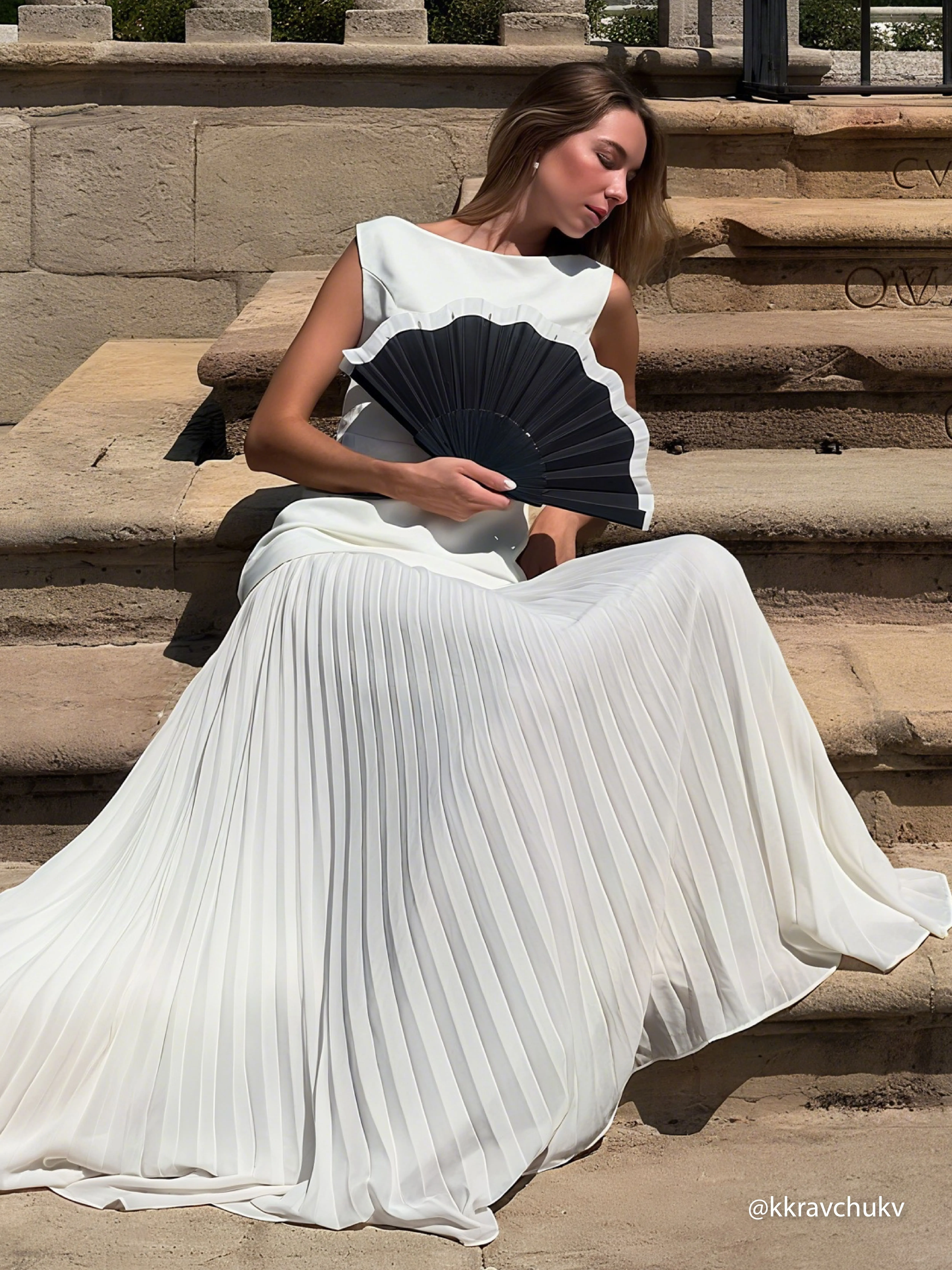 Off White Pleated Classic Boat Neck Sleeveless A-Line Floor-length Gown Dress