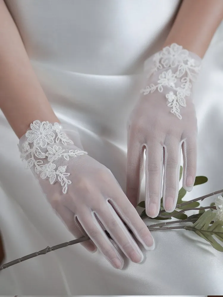 Floral White Short-length Bridal Floral Lace Tulle Gloves Elegant And Ethereal Evening Wedding Gloves