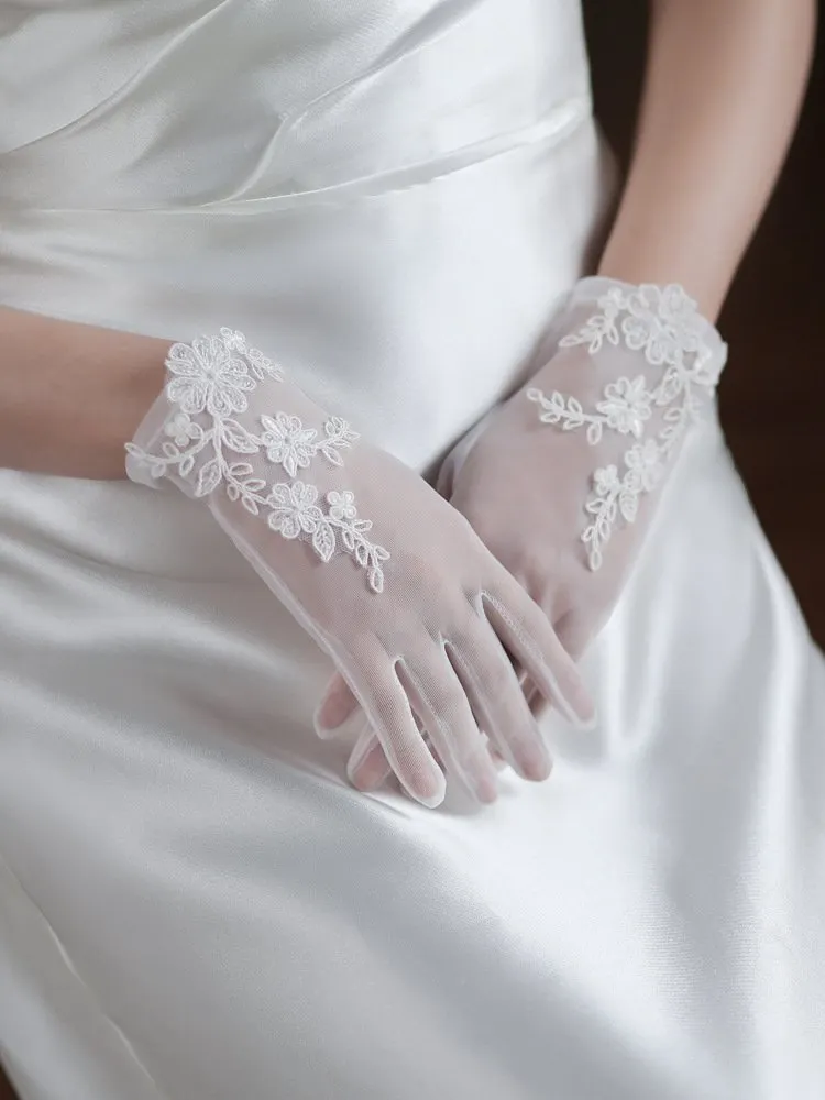 Floral White Short-length Bridal Floral Lace Tulle Gloves Elegant And Ethereal Evening Wedding Gloves