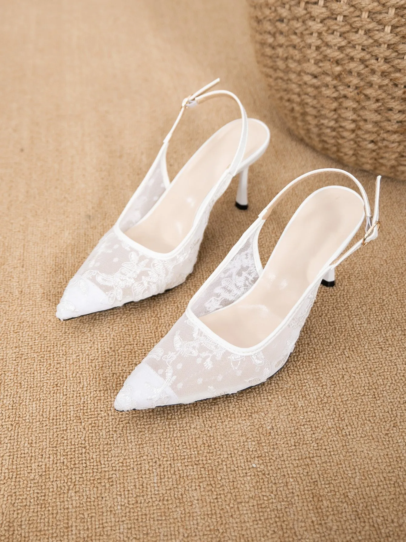 Simple Fashionable Pointed-toe High Heels For Women Perfect For Banquets And Weddings These Mesh Low-cut Closed-toe Strappy Buckle-front High Heels Are Perfect For Both Casual And Wedding Occasions