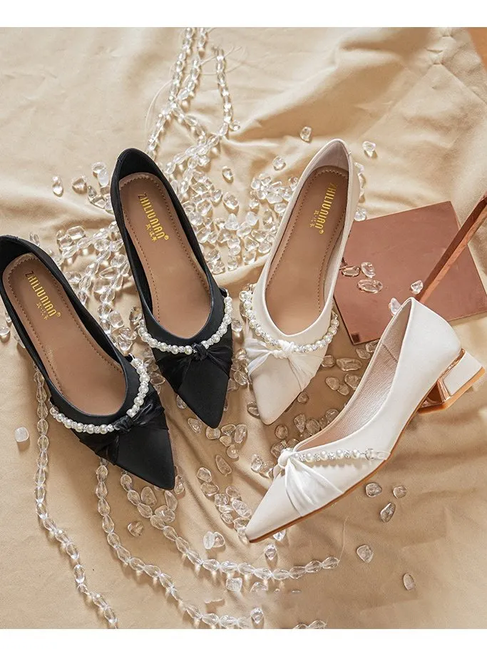 Urban Lightweight Pointed-toe Matte Satin-trimmed Rhinestone And Pearl Low-heeled Wedding Shoes - Apricot