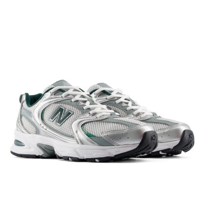 530 – SILVER METALLIC with GREY MATTER and OUTFIELD