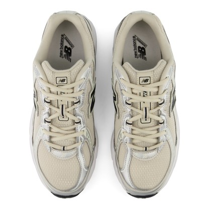 740 – TIMBERWOLF with BLACK