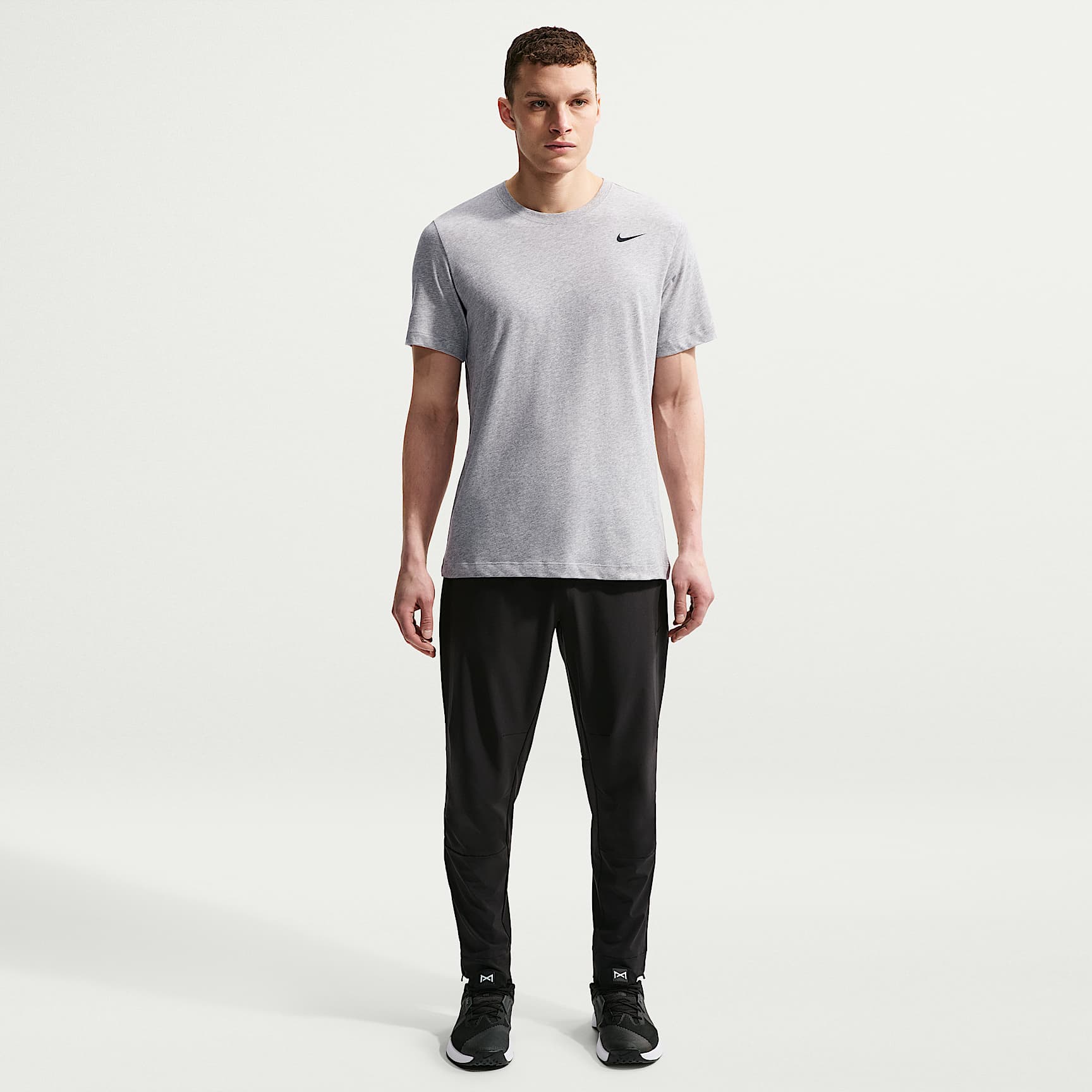 Nike Dri-FIT Men's Fitness T-Shirt – Dark Grey Heather/Black