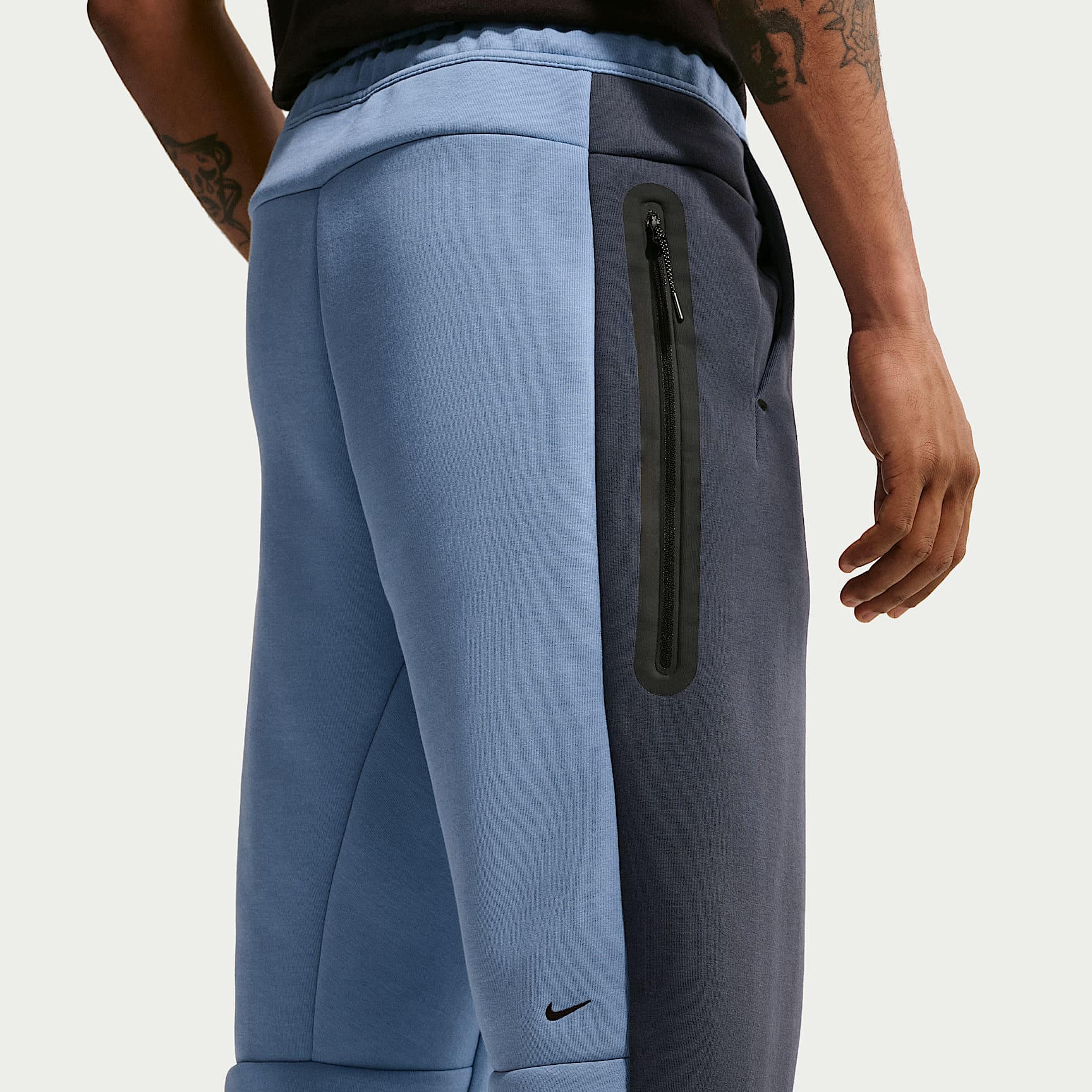 Nike Tech Men's Colour-Block Open-Hem Fleece Trousers – Work Blue/Thunder Blue/Black