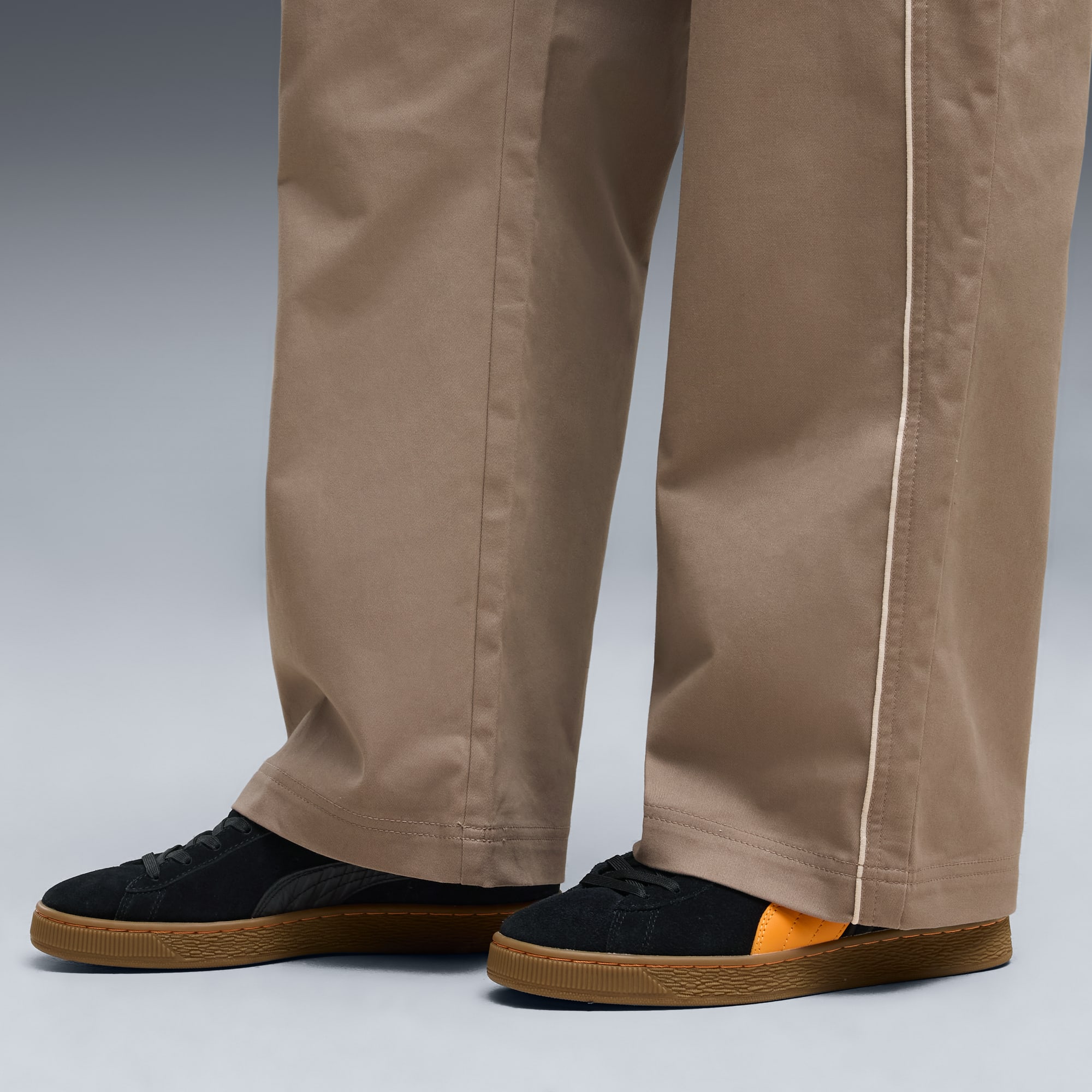 McLAREN RACING Suede OG Sneakers Unisex – PUMA Black-Papaya