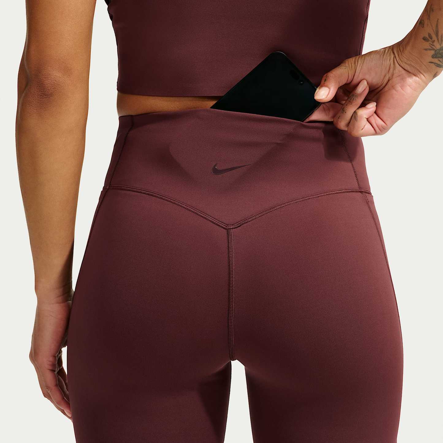 Nike Universa Women's High-Waisted 12.5cm (approx.) Biker Shorts with No Front Seam – Mystic Dates/Mystic Dates/Burgundy Crush