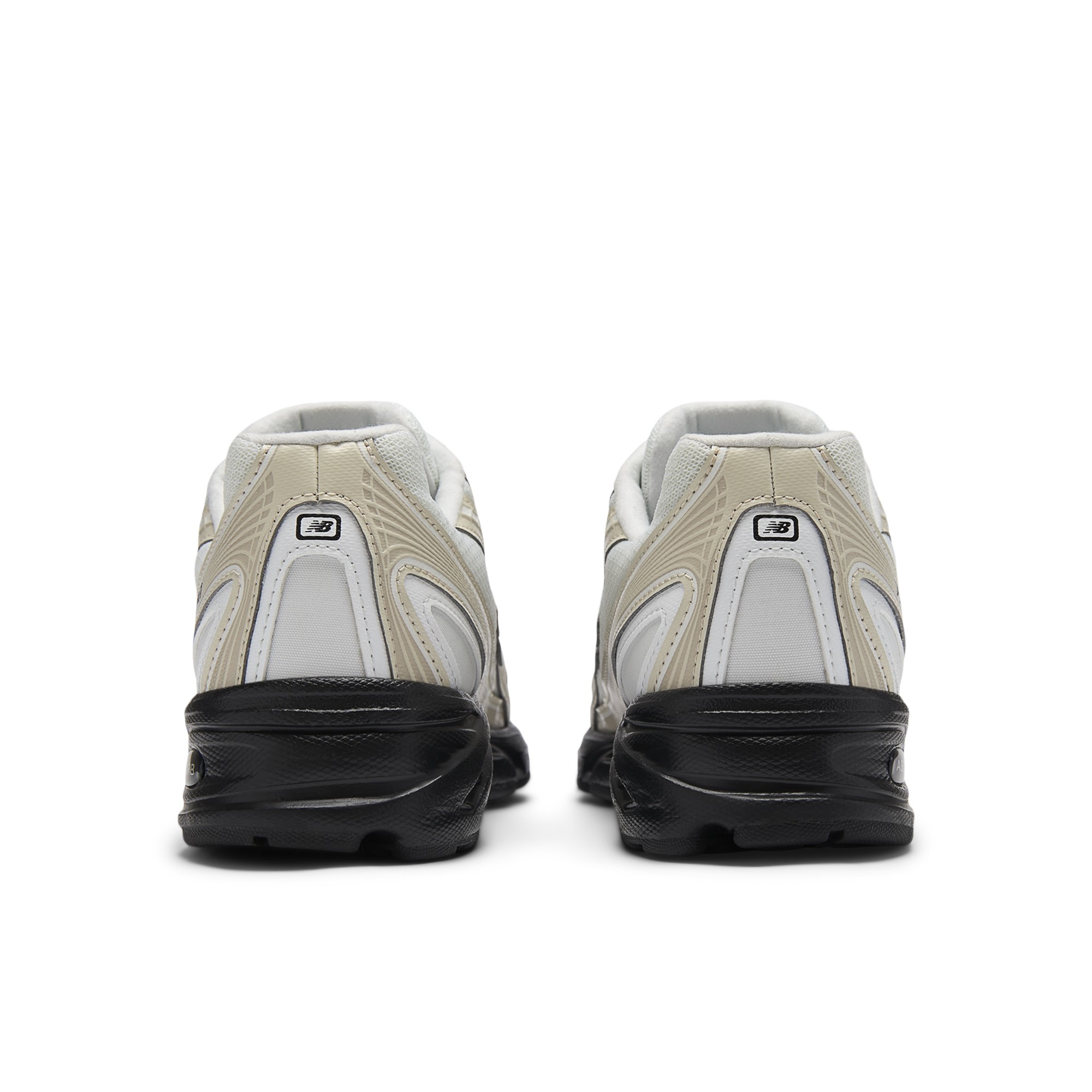 740 – TIMBERWOLF with WHITE