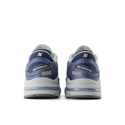 1000 – Vintage Indigo with Light Silver Metallic and Peach Nectar