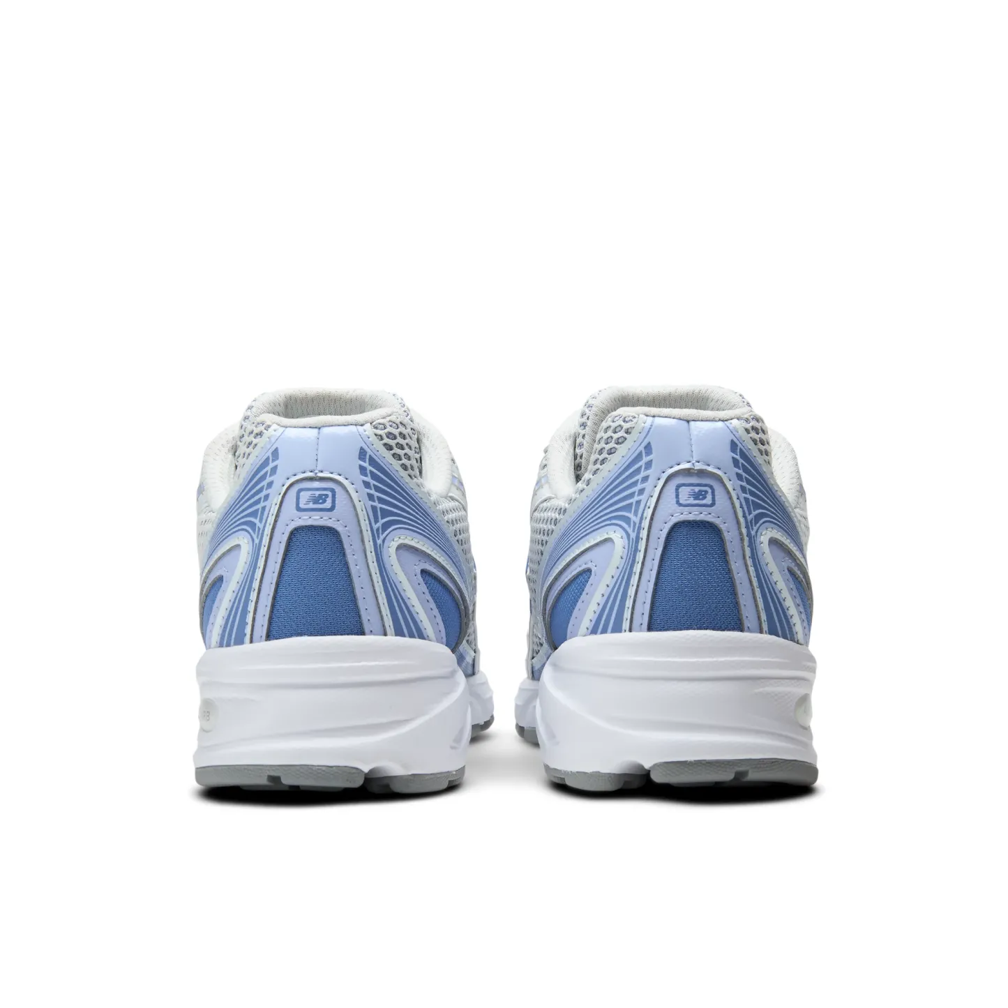 740 – FAIRWEATHER BLUE with WHITE