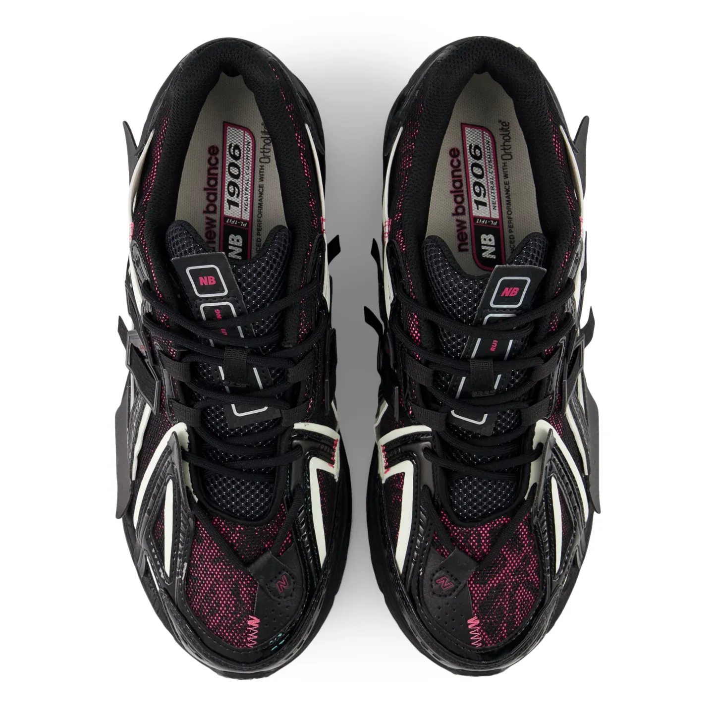 1906A – Black with Dragon Berry and White