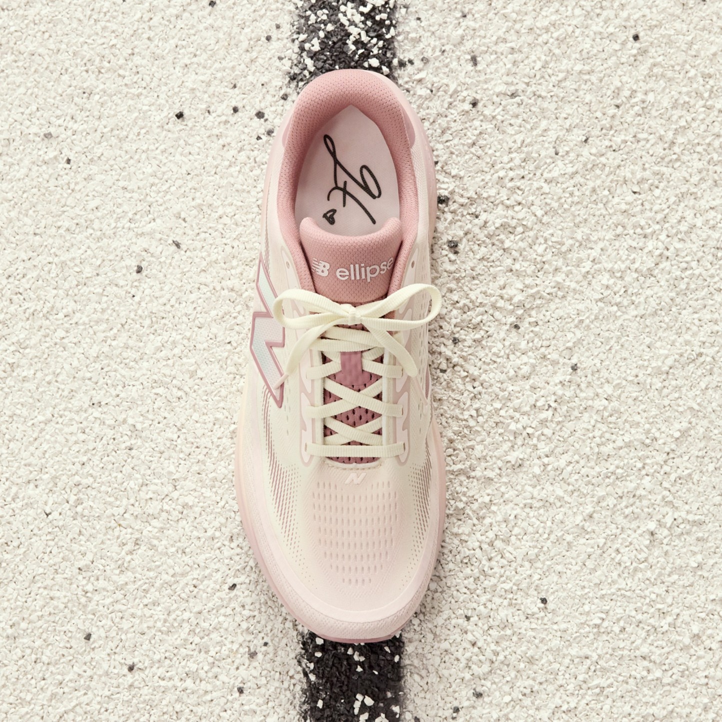 Ellipse x Gabby Thomas – LONE STAR GREY with STONE PINK
