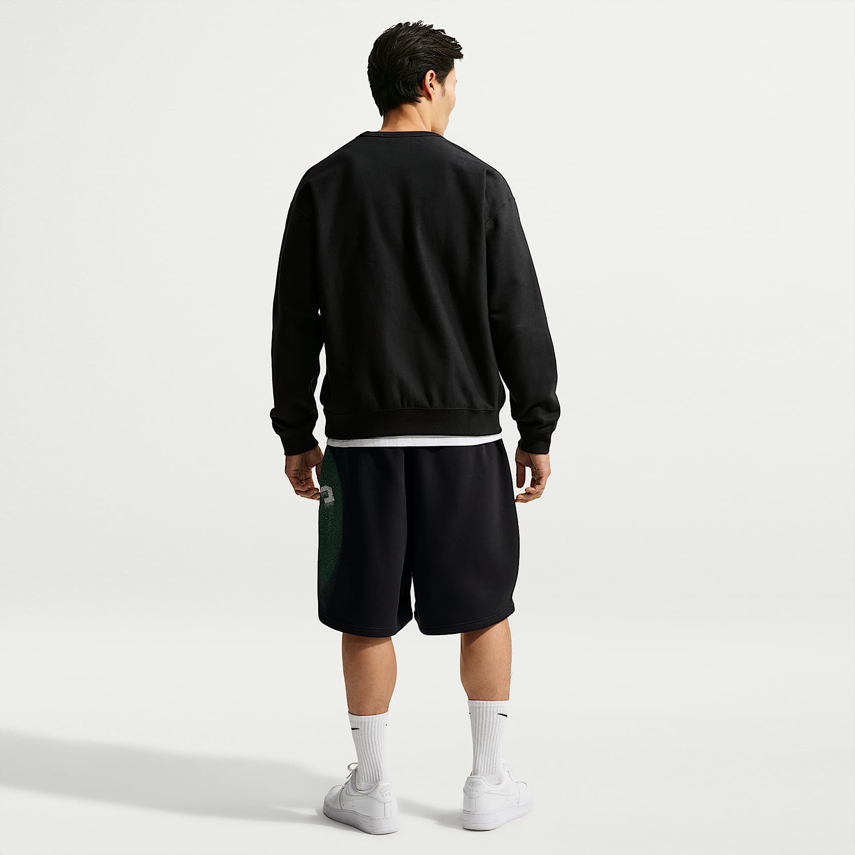 Boston Celtics Standard Issue Nike Men's Fleece Basketball Shorts – Black/White