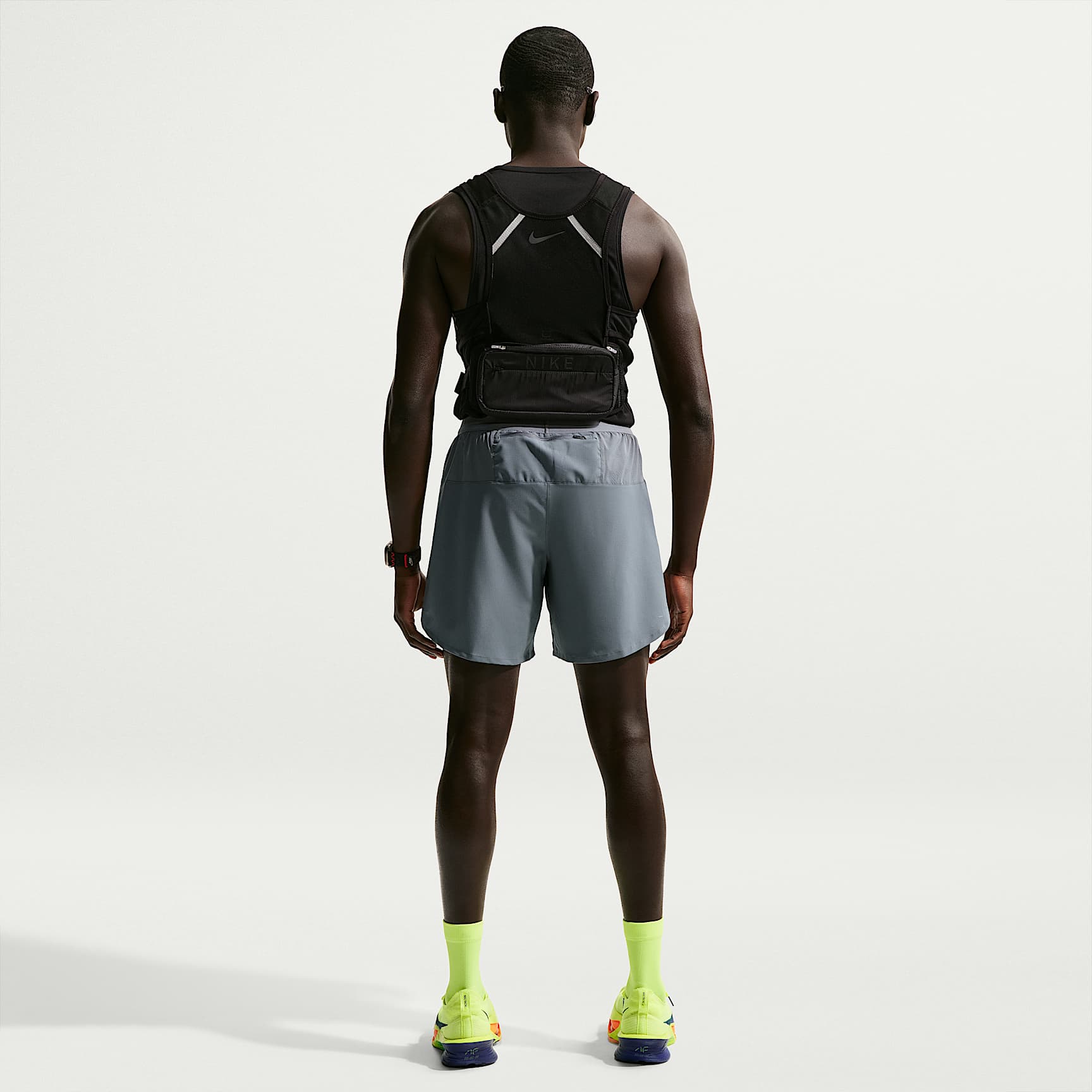 Nike Stride Men's Dri-FIT 18cm (approx.) 2-in-1 Running Shorts – Smoke Grey