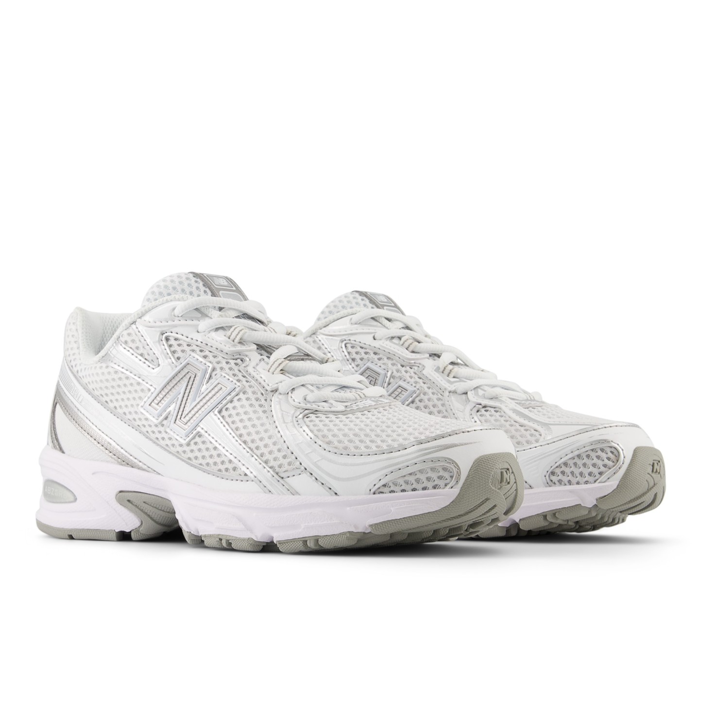740 – WHITE with Metallic Silver and Reflection