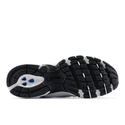 530 – WHITE with SILVER METALLIC and BLACK