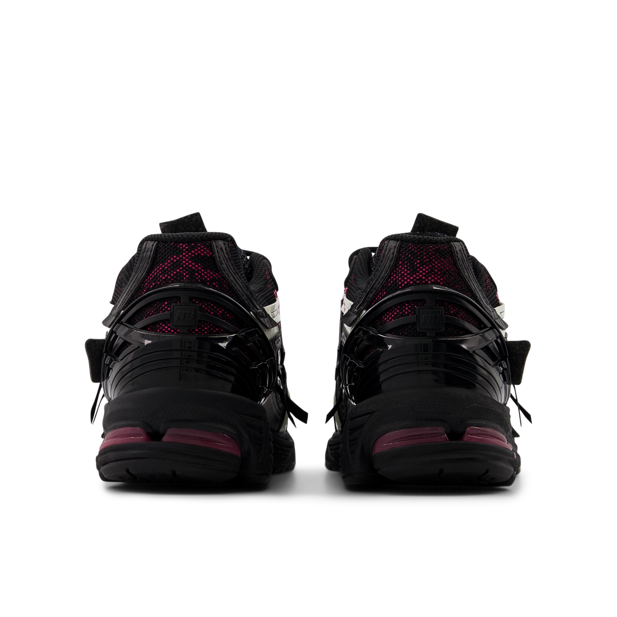 1906A – Black with Dragon Berry and White