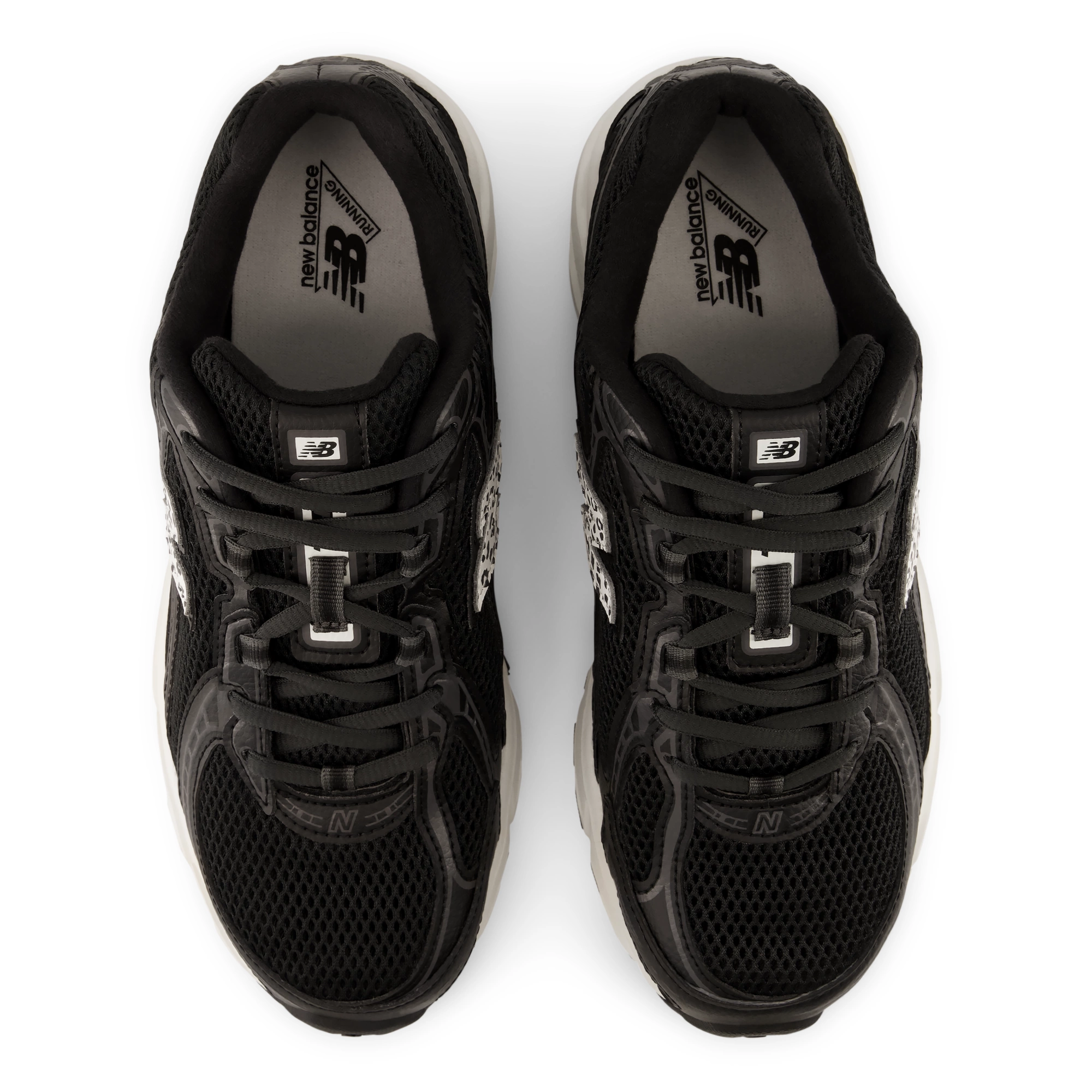 740 – BLACK with SEA SALT