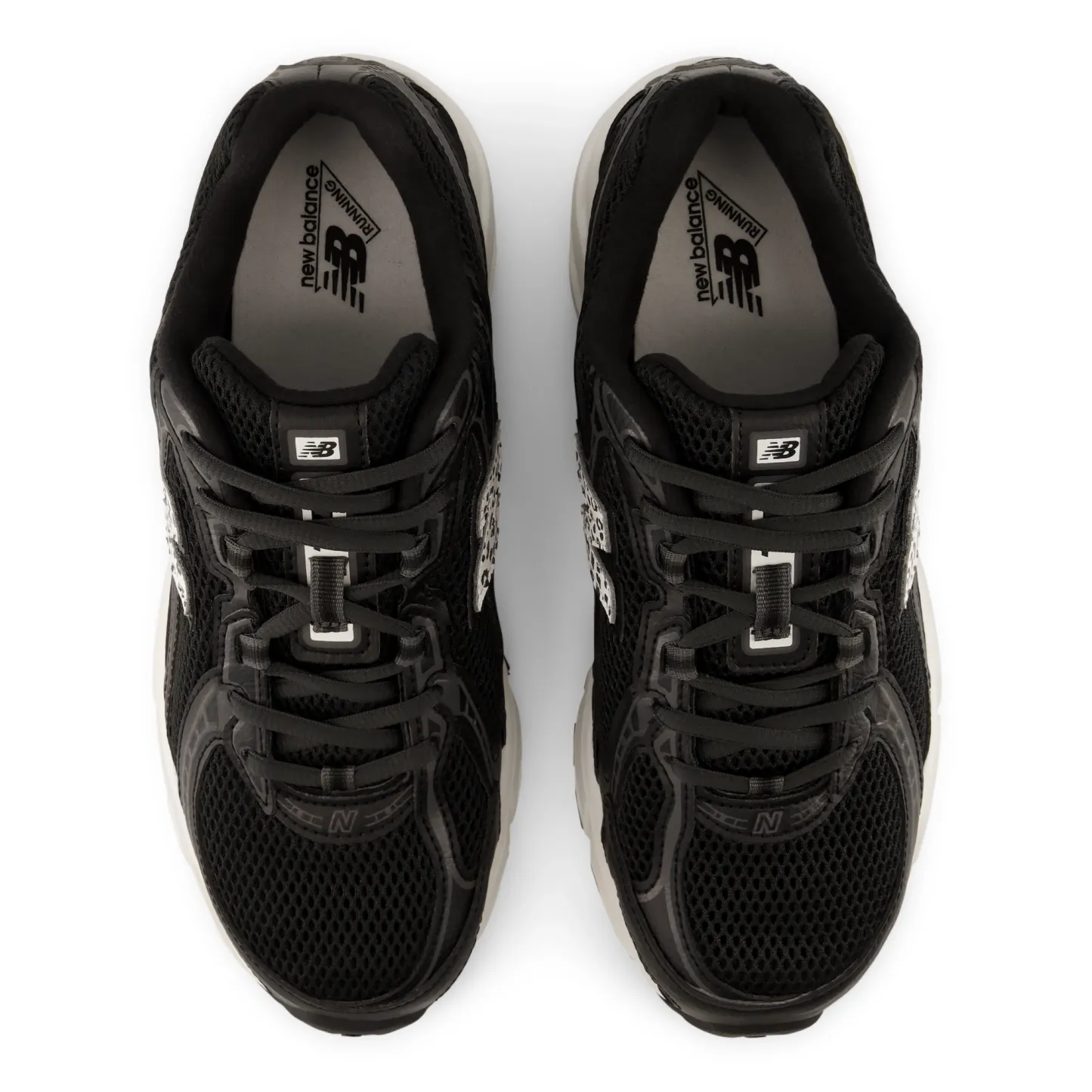 740 – BLACK with SEA SALT