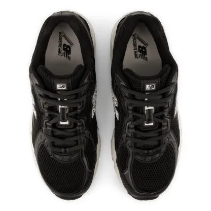 740 – BLACK with SEA SALT