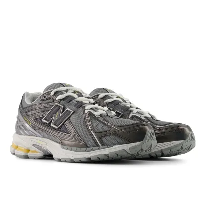 U1906R – SLATE GREY with BLACK METALLIC and WHITE PEACH