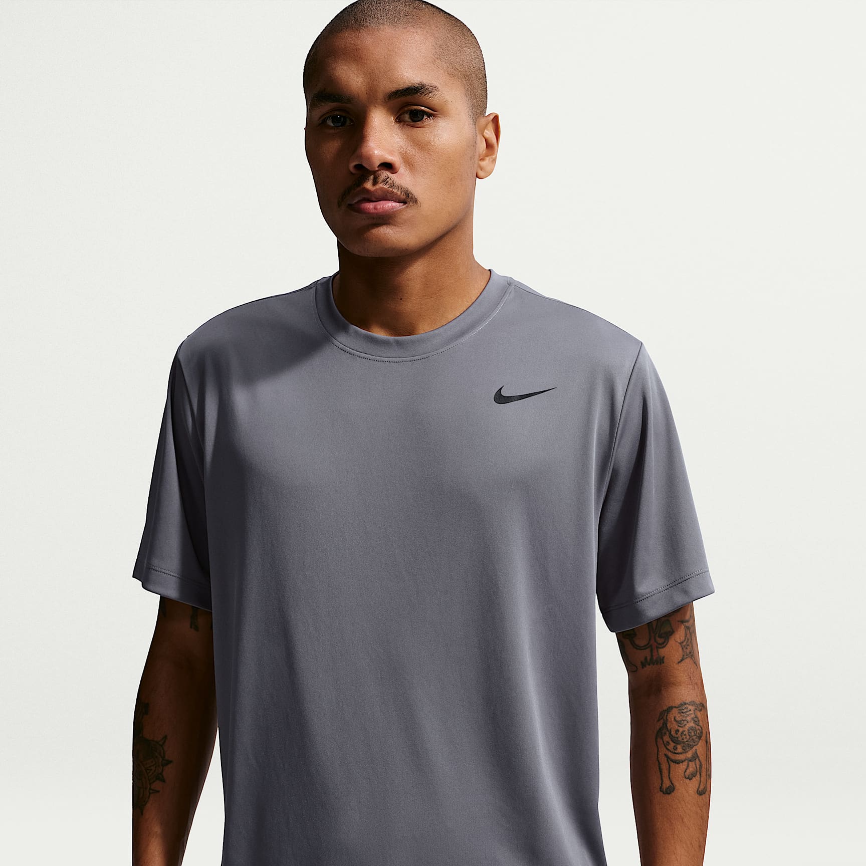 Nike Men's Dri-FIT Training T-Shirt – Smoke Grey/Black