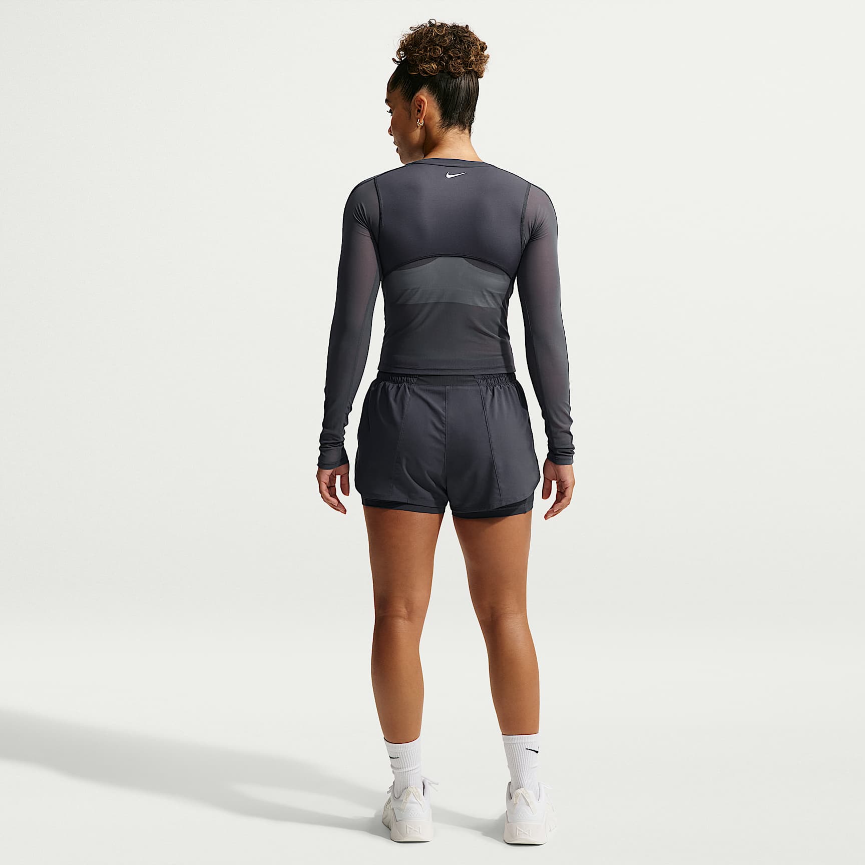 Nike One Women's Dri-FIT Mid-Rise 8cm (approx.) 2-in-1 Shorts – Gridiron/White