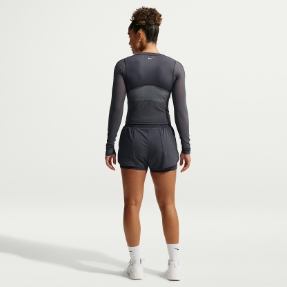 Nike One Women's Dri-FIT Mid-Rise 8cm (approx.) 2-in-1 Shorts – Gridiron/White