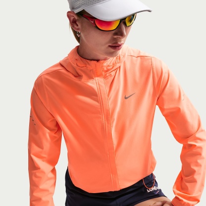 Nike Swift Women's Repel Packable Running Jacket – Orange Pulse