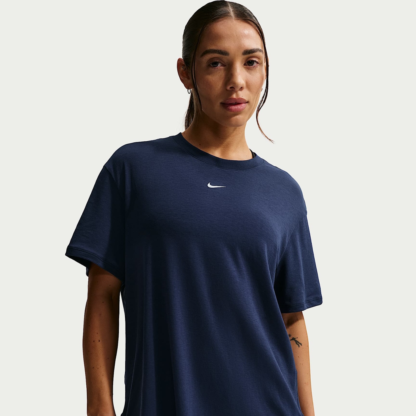 Nike One Relaxed Women's Dri-FIT Short-Sleeve Top – Midnight Navy/White