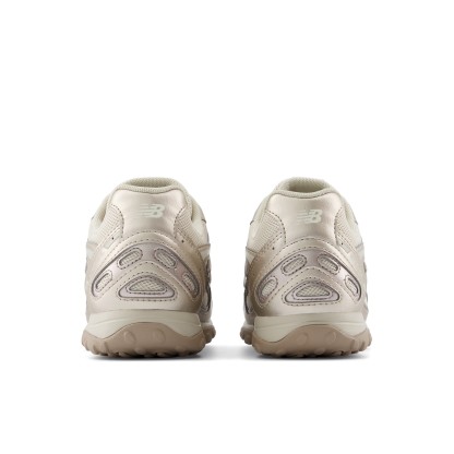 204L – TIMBERWOLF with LIGHT GOLD METALLIC