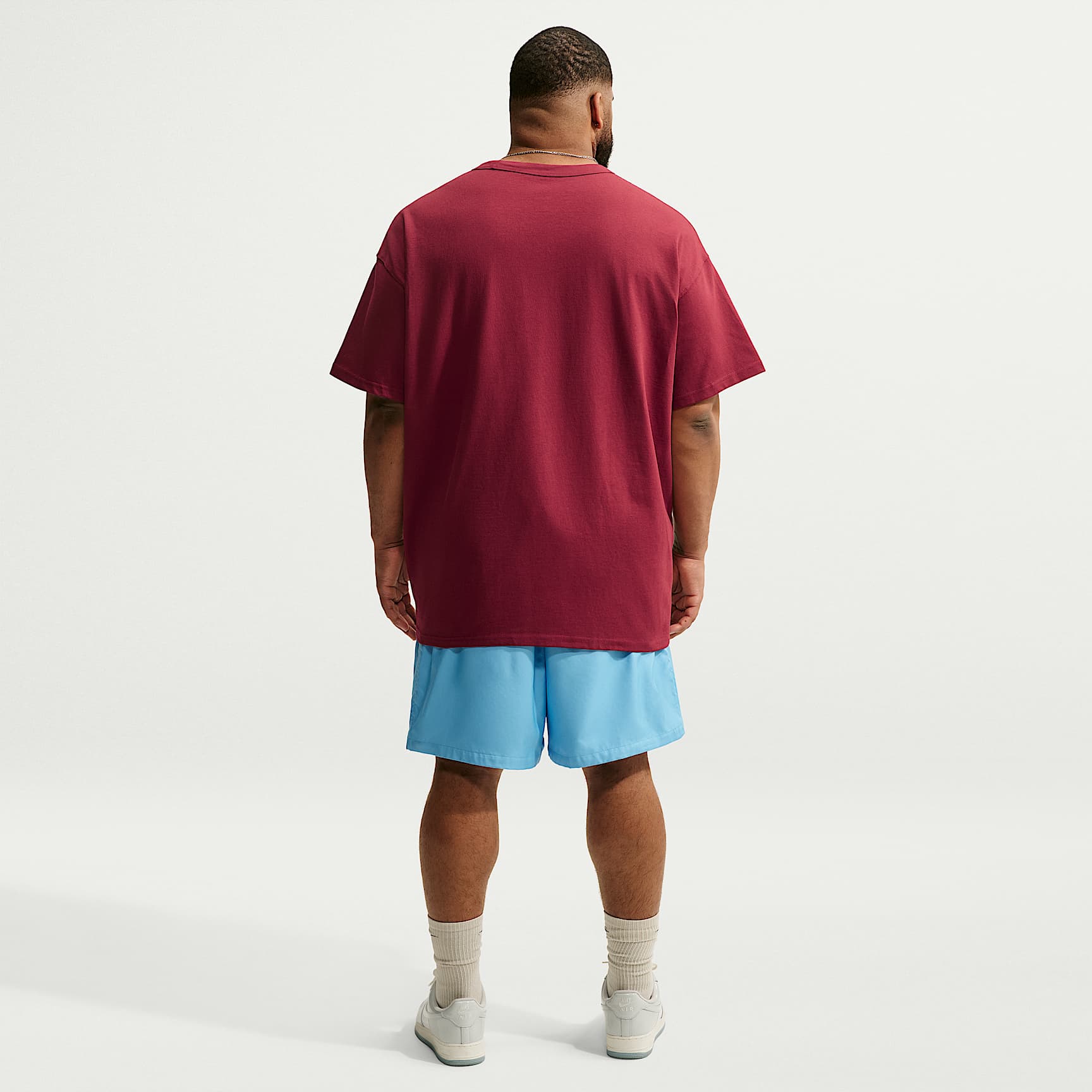 Nike Sportswear Premium Essentials Men's T-Shirt – Team Red