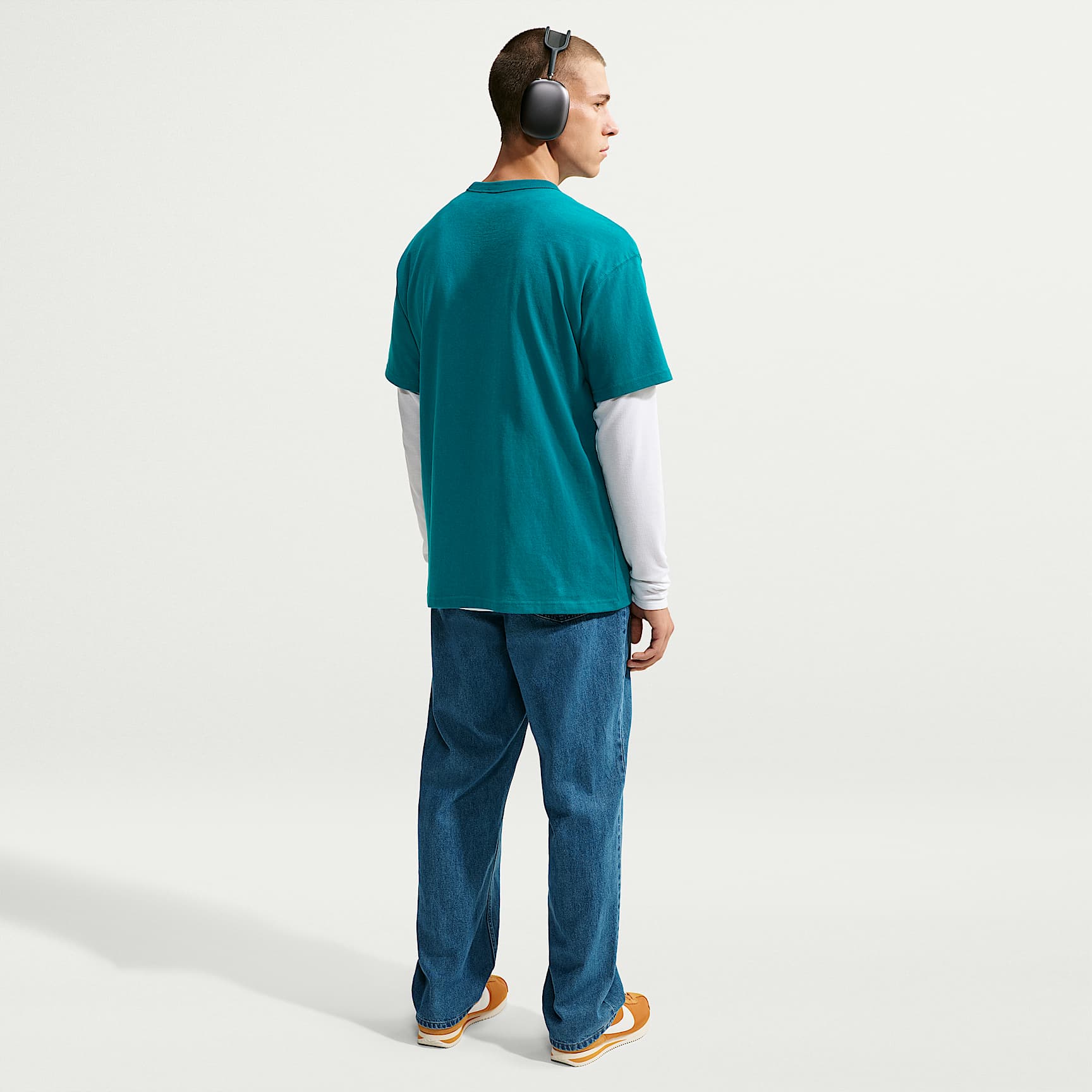 Nike Sportswear Premium Essentials Men's T-Shirt – Bright Spruce/Flat Silver