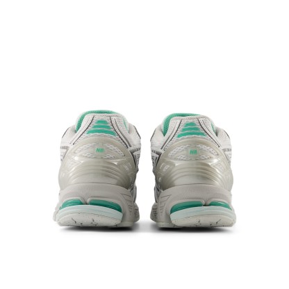 U1906R – WHITE with DEEP END