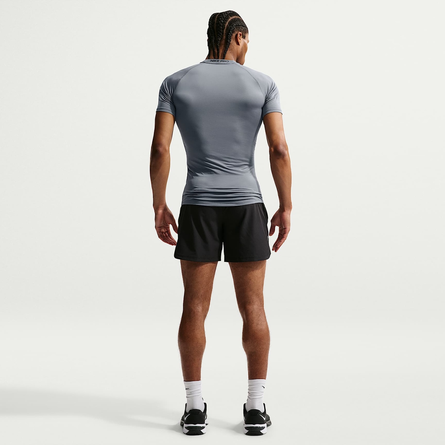 Nike Pro Men's Dri-FIT Tight Short-Sleeve Fitness Top – Smoke Grey/Black