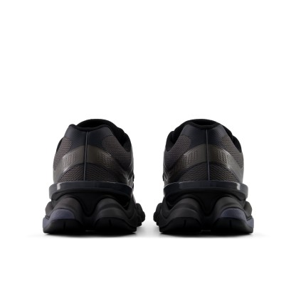 9060 – BLACK with METEORITE