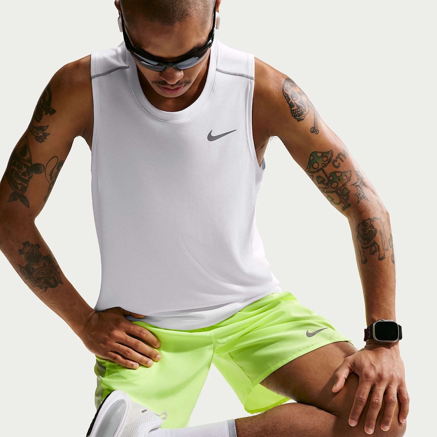 Nike Miler Men's Dri-FIT Running Tank Top – White