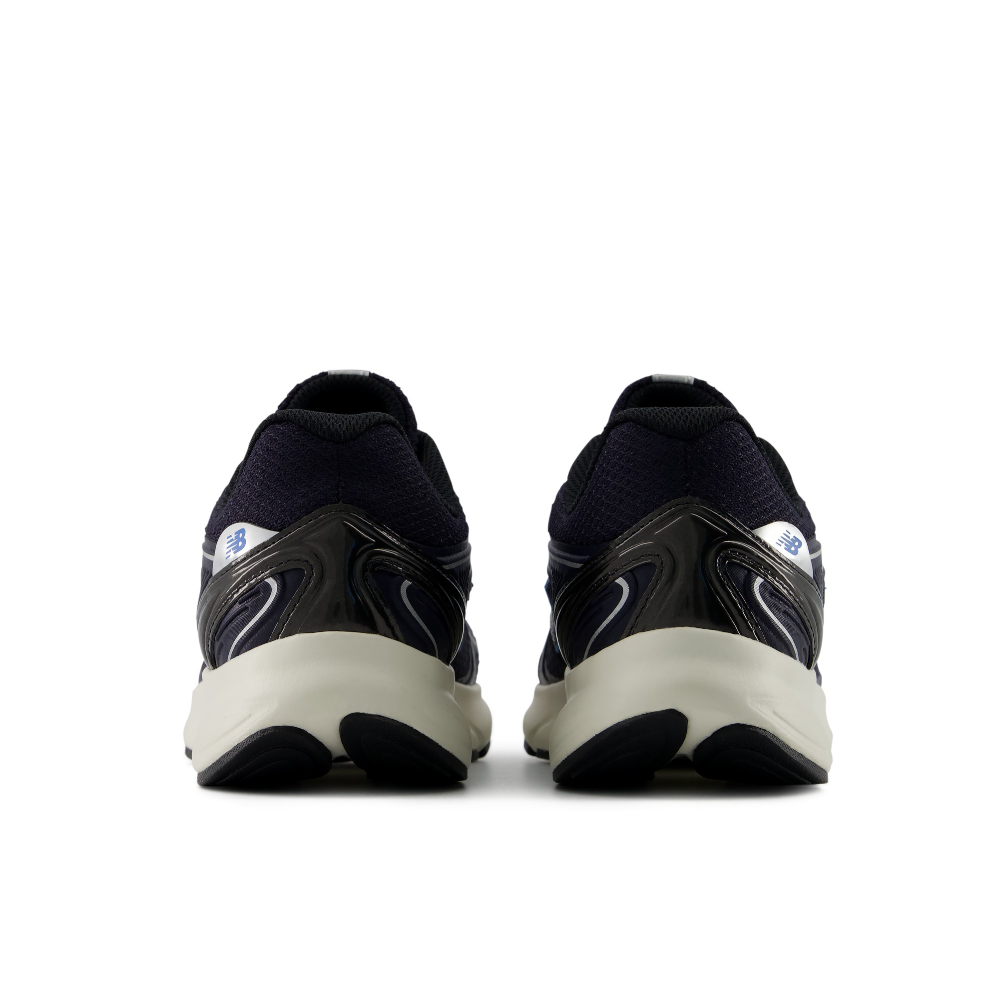 Fresh Foam Amaste – BLACK with SILVER METALLIC and ANALOG BLUE