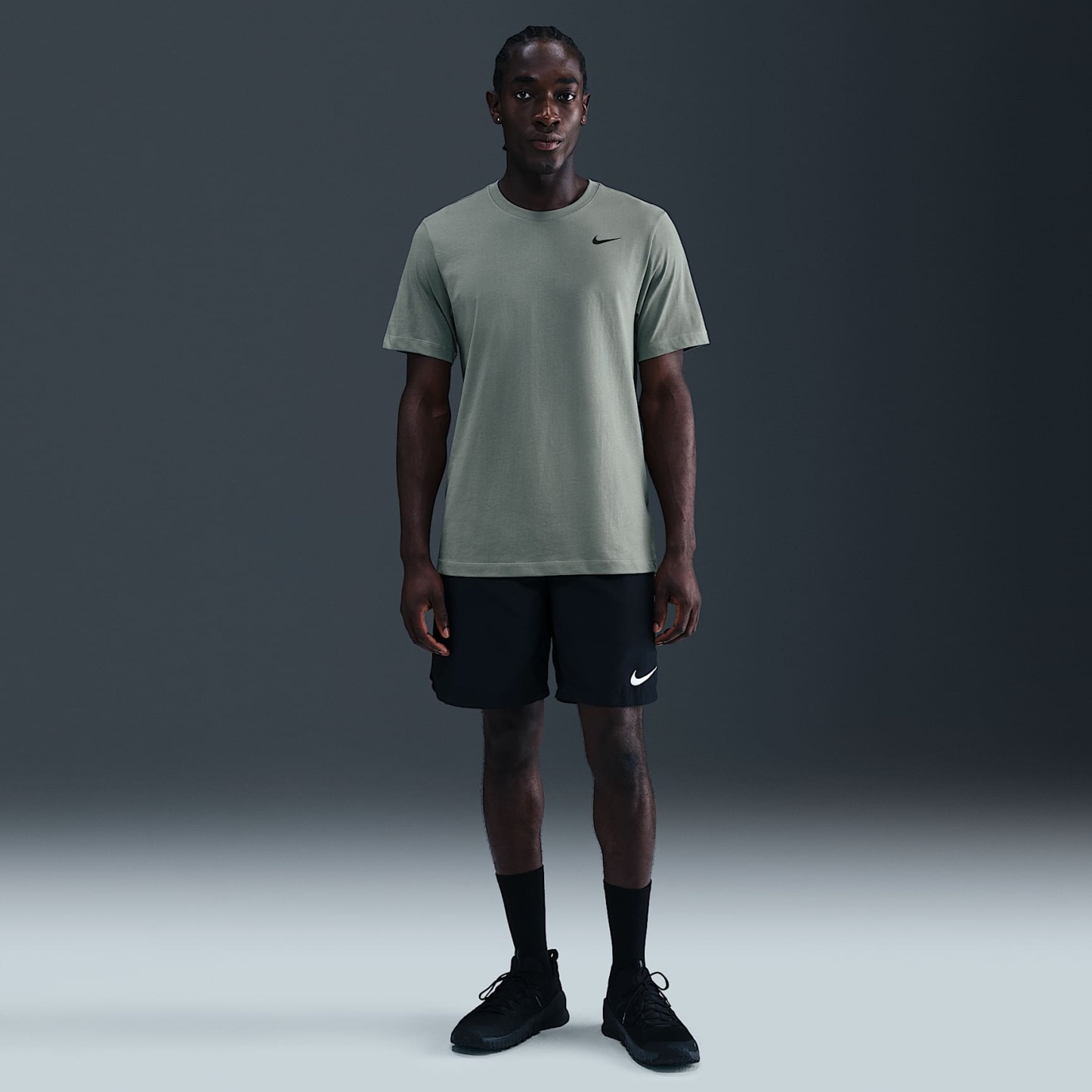 Nike Dri-FIT Men's Fitness T-Shirt – Clay Green/Black