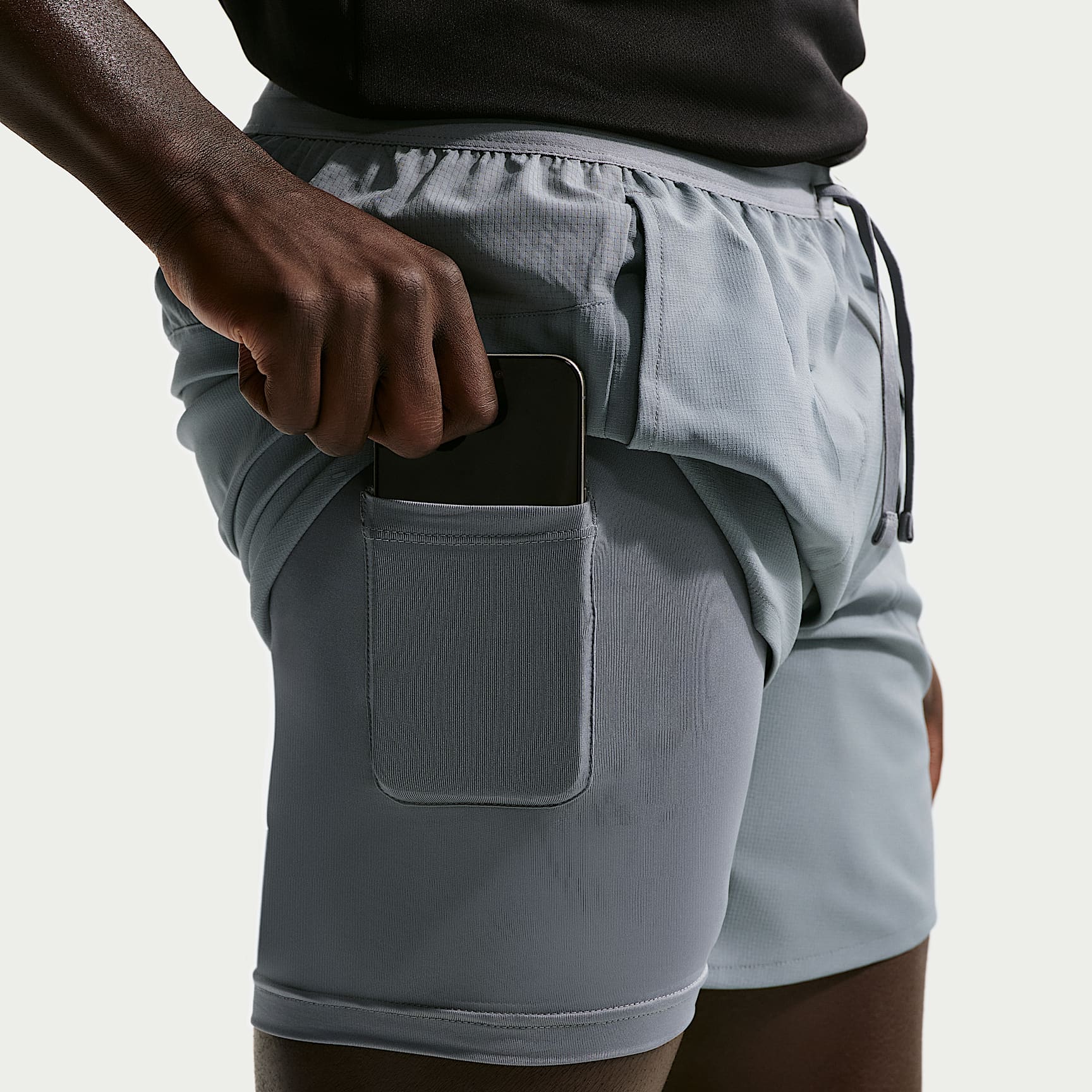 Nike Stride Men's Dri-FIT 18cm (approx.) 2-in-1 Running Shorts – Smoke Grey