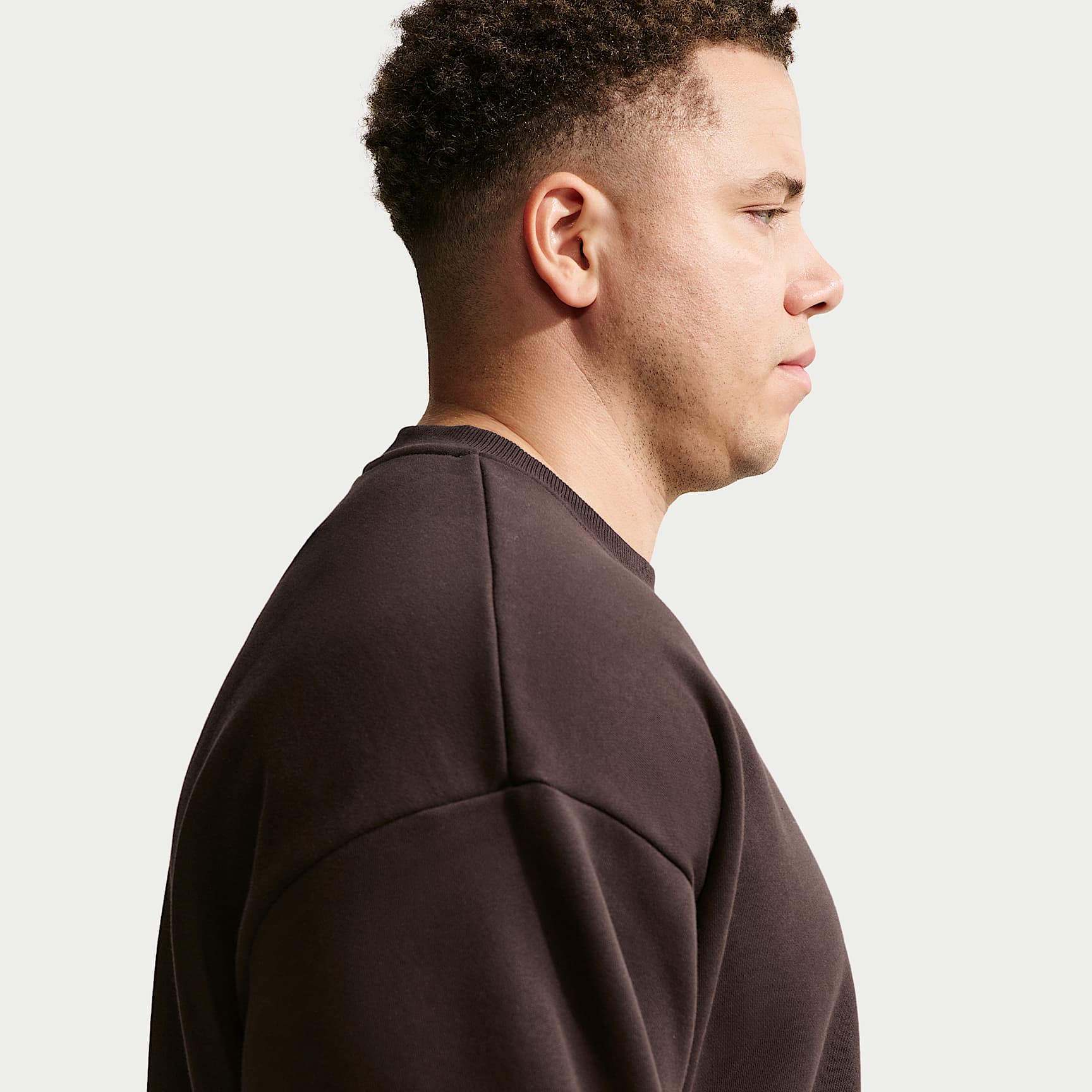 Nike Solo Fleece Men's Crew-Neck Sweatshirt – Velvet Brown/Sail