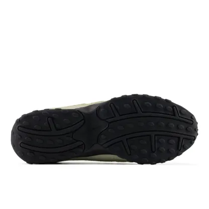 204V – PISTACHIO BUTTER with MOREL and BLACK CEMENT
