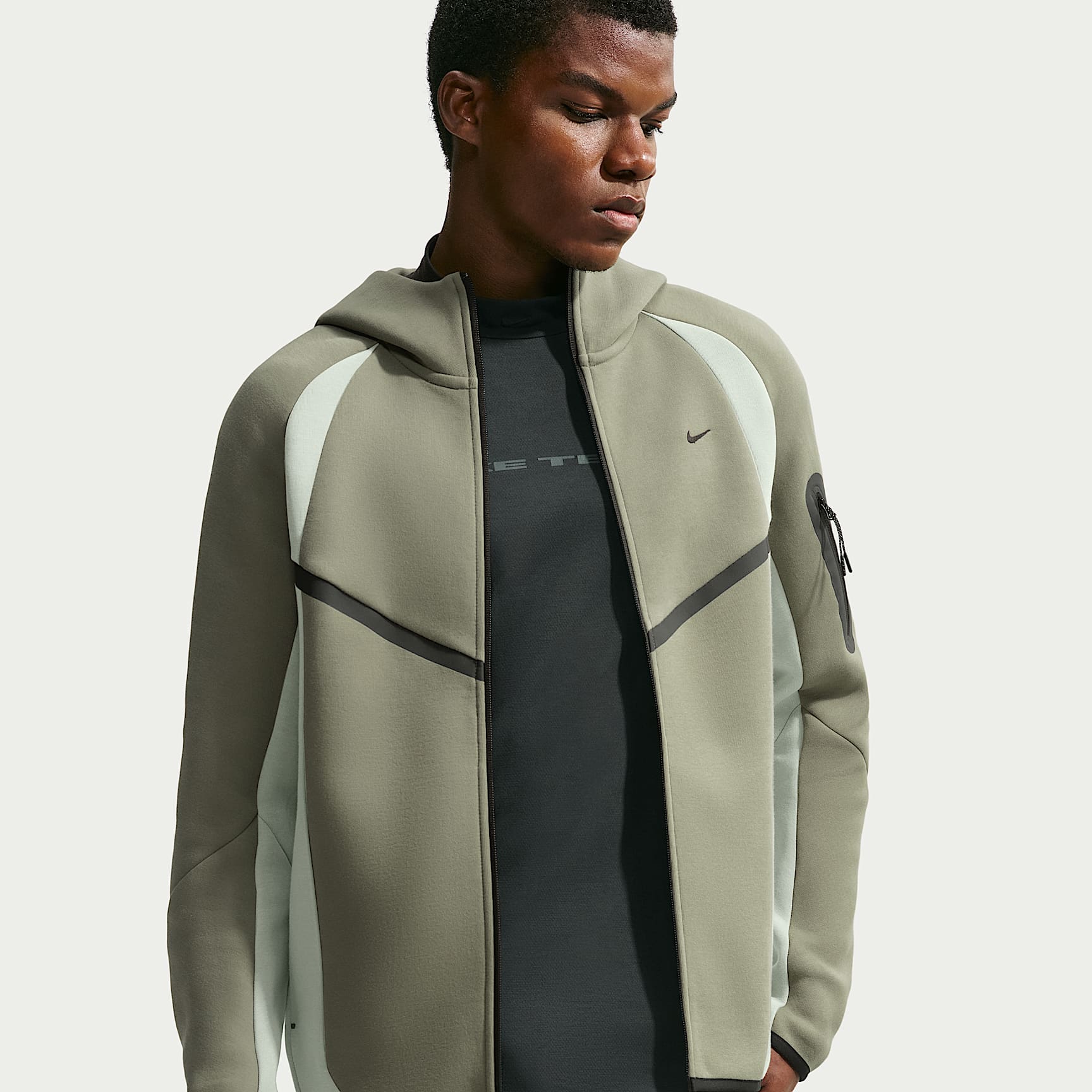 Nike Tech Men's Colour-Block Full-Zip Fleece Windrunner Jacket – Silver Sage/Jade Horizon/Black