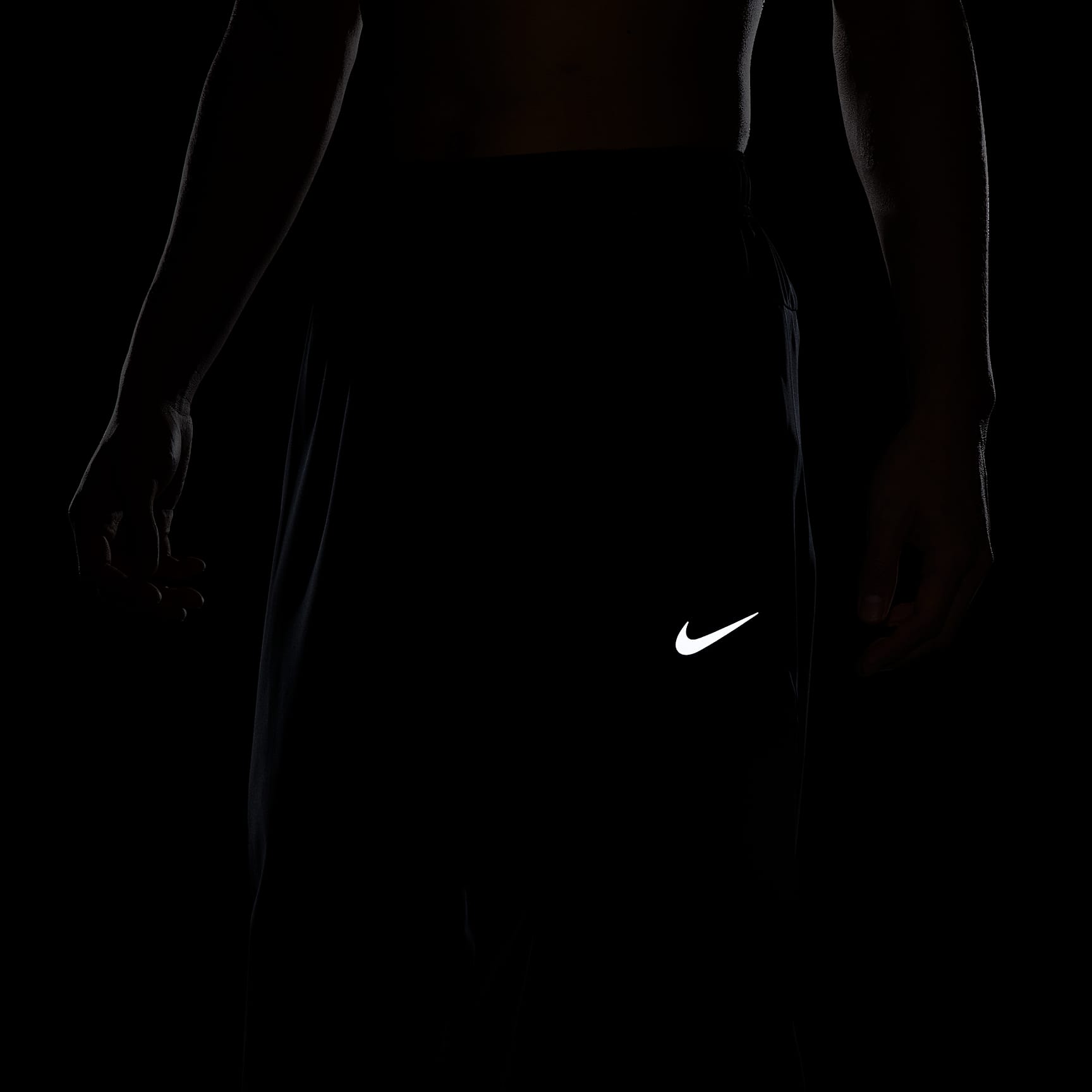 Nike Form Men's Dri-FIT Tapered Versatile Trousers – Black/Black